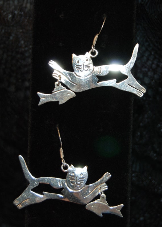 Vintage Kitty Cat with Cut Out Fish Sterling Earr… - image 2