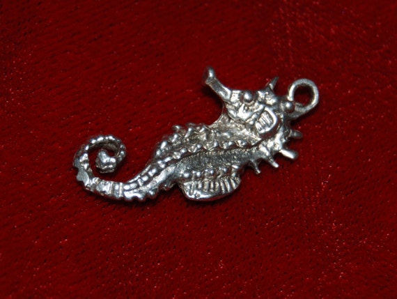 Vintage Sterling Silver Sea Horse Sea Dragon Pend… - image 3