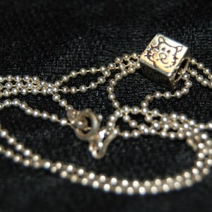 Vintage Necklace European Bead Style Block with Cat Face Heart Paw Print Meow and 17 inch Bead Chain #BKC-KNCKL13