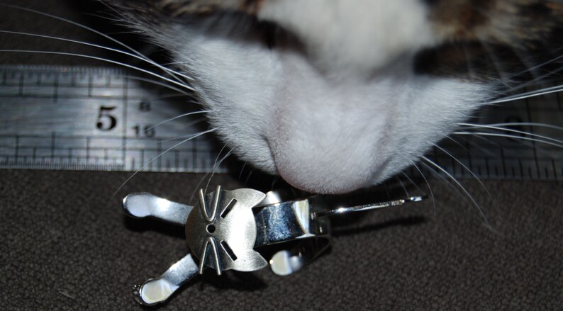 Sterling Silver Beau Designer Vintage Articulated Head Satin Finished Faced Kitty Cat Brooch #BKB-KBRCH147