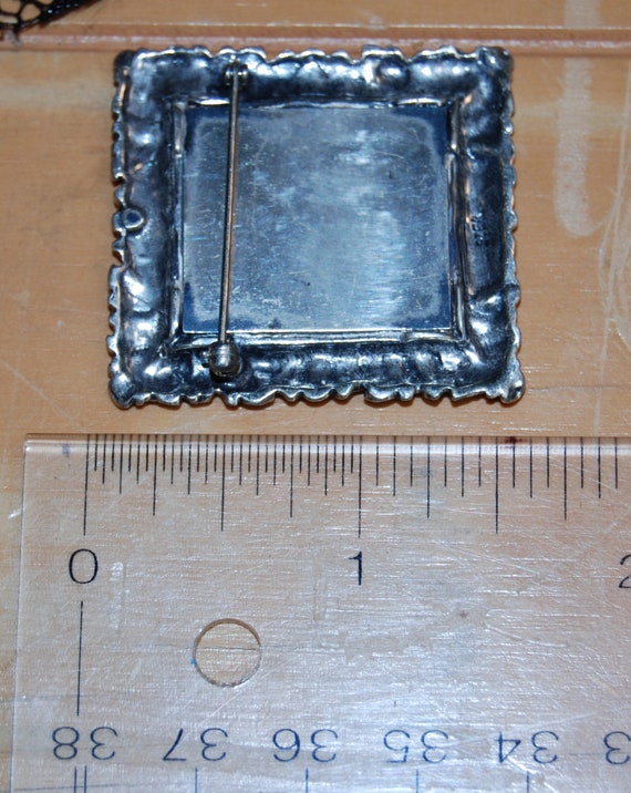 Framed Etched Kitty Cat Portrait Brooch in Vintage Sterling #BKB