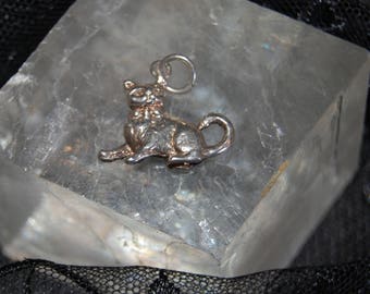 Vintage Curled Tail Kitty Cat Bow Collared 3D Charm or Pendant in Sterling #BKB-KCHRM202