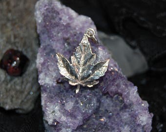 Vintage Canadian Maple Leaf Charm or Pendant in Sterling Silver #BKB-CHRM55