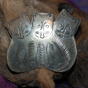 Vintage Sterling Silver Multiple Triple Tabby FurFamily Trio Three Kitty Feline Cats #BKB-KBRCH145