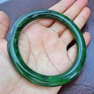 66.5 mm Nephrite jade round bangle bracelet. S441