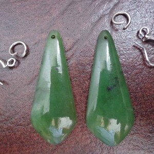 Nephrite jade teardrop earrings .S520