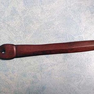 Wood twist knife. W12