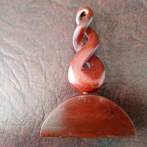 Wood double twist carving statue. W6 image 1