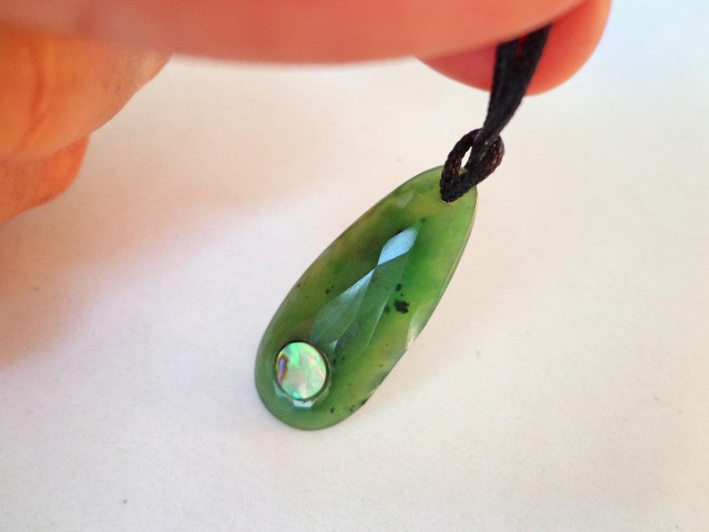 Nephrite Jade Sparkle Faceted Drop Pendant and 2 Conchs .S255 Etsy UK