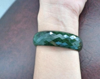 63 mm Nephrite jade faceted bangle bracelet. S450