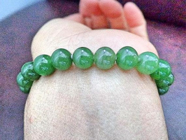 8 mm Nephrite jade round bead bracelet. S451 image 3