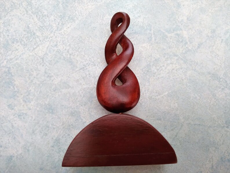 Wood double twist carving statue. W6 image 2