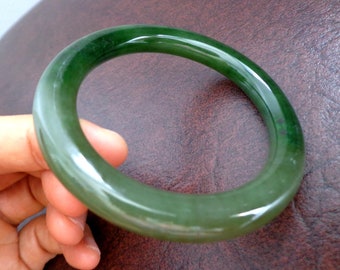 59 mm Nephrite jade round bangle bracelet. S157