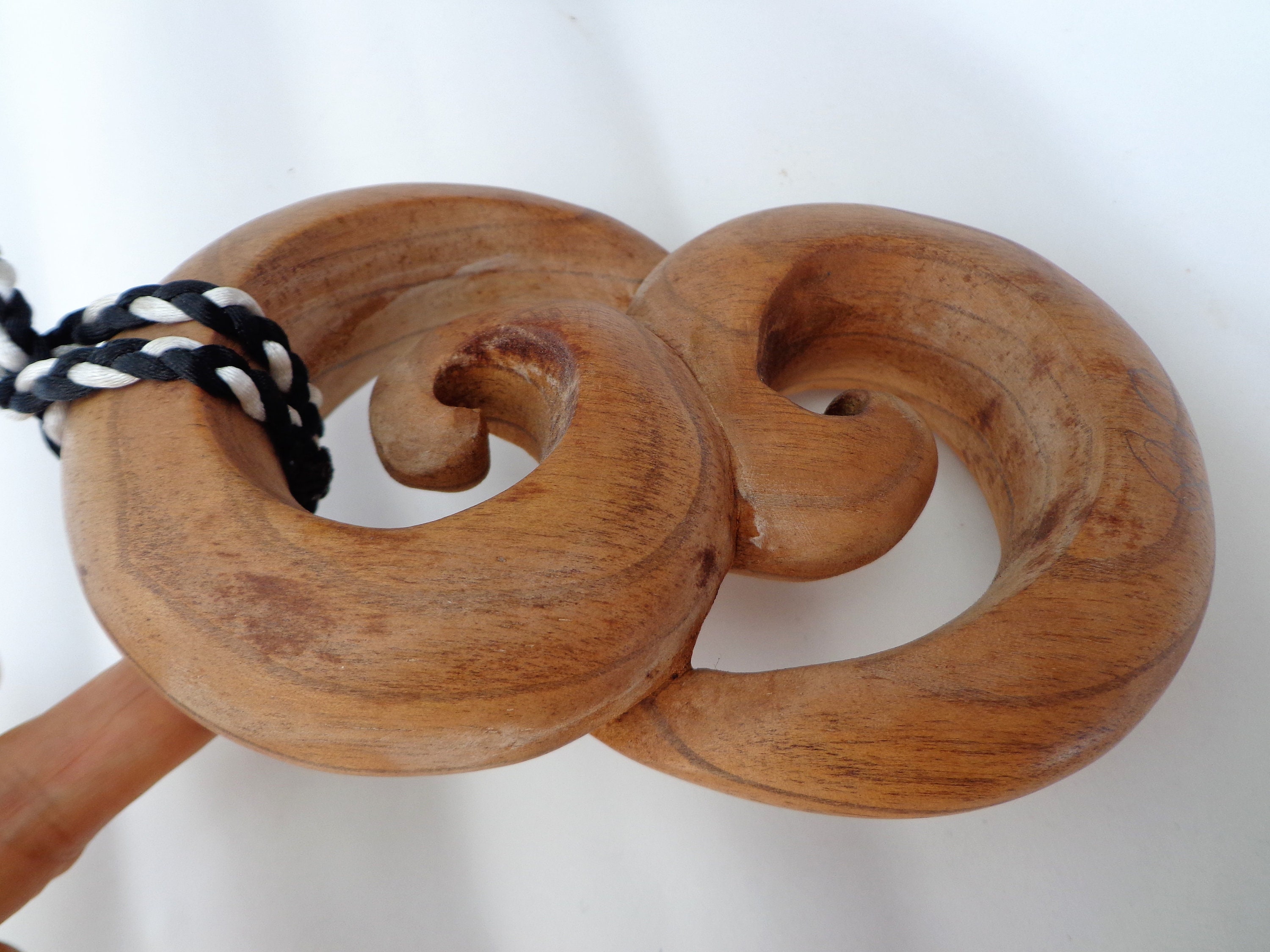 NZ Kiefernholz Double Maori Koru Ornament mit Schnur. W80 Etsy.de