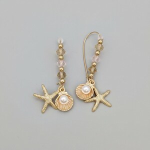 Pearl Clam Shell Starfish Crystal charm necklace and Earring set, Gold - - LadybugfeetDesigns -
