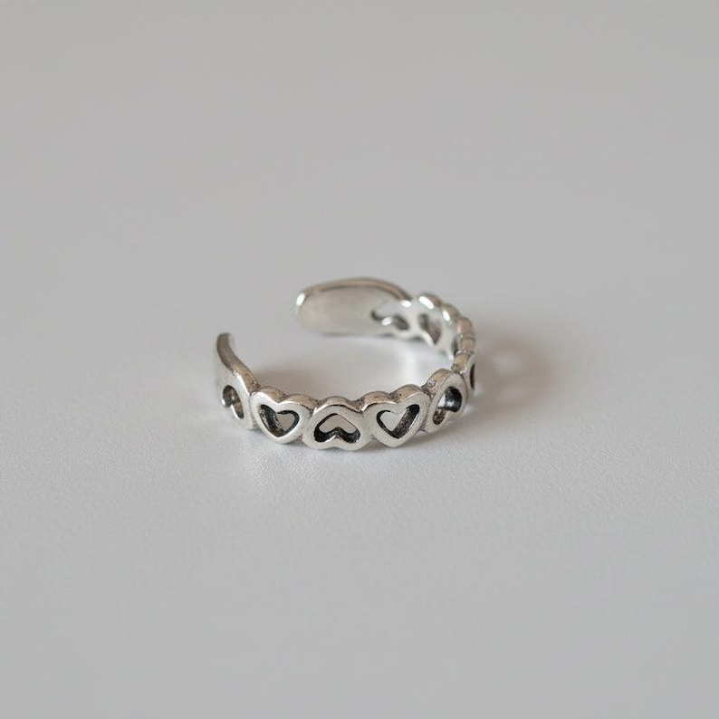 Sterling SIlver Heart Toe Ring / Midi Ring / Pinky Ring / Child's Ring - - LadybugfeetDesigns -