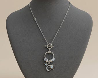 Collar con dije de plata esterlina con diseño de luna, sol y estrella, 20 pulgadas.