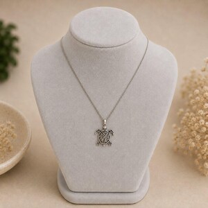 Sea Turtle Necklace, 20 inches - Silver - - LadybugfeetDesigns -