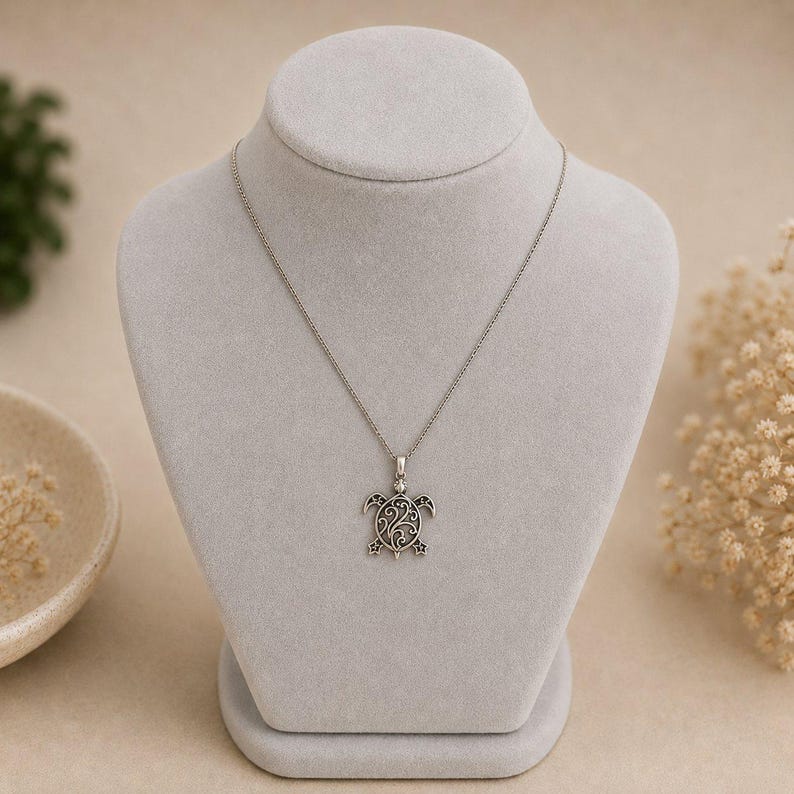 Sea Turtle Necklace, 20 inches - Silver - - LadybugfeetDesigns -