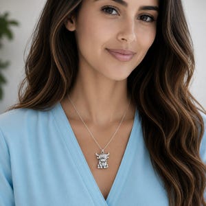 Highland Cow Necklace, 20 inch - Silver - - LadybugfeetDesigns -