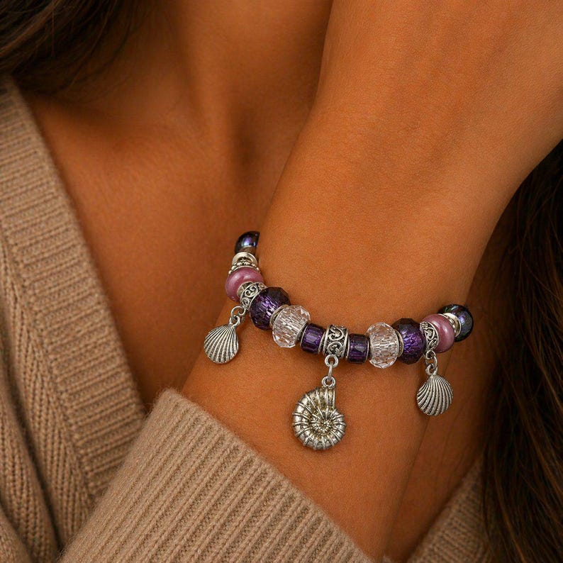 Seashell European beaded bracelet, Silver - - LadybugfeetDesigns -
