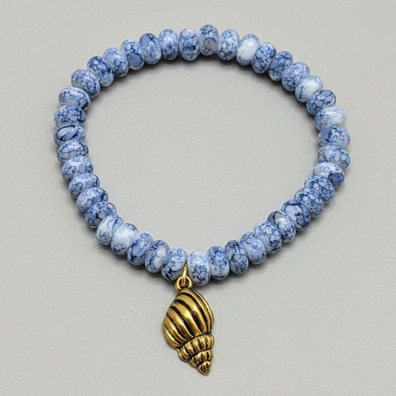 Gold Conch Beaded Stretch Bracelet - - LadybugfeetDesigns -