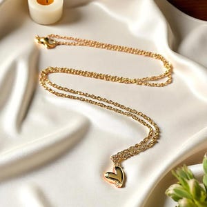 Heart necklace, Gold - 20 inch - - LadybugfeetDesigns -