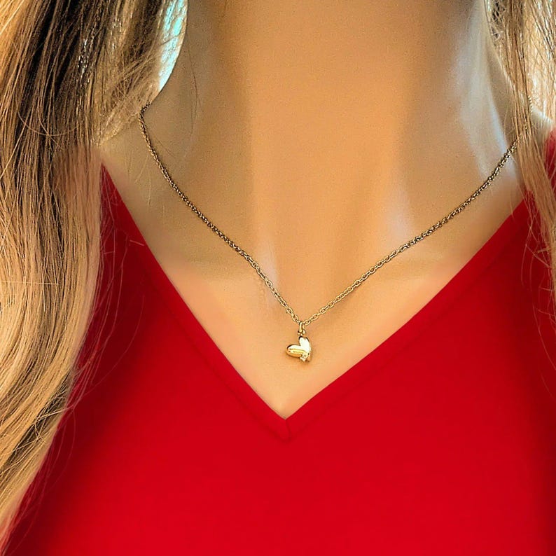 Heart necklace, Gold - 20 inch - - LadybugfeetDesigns -