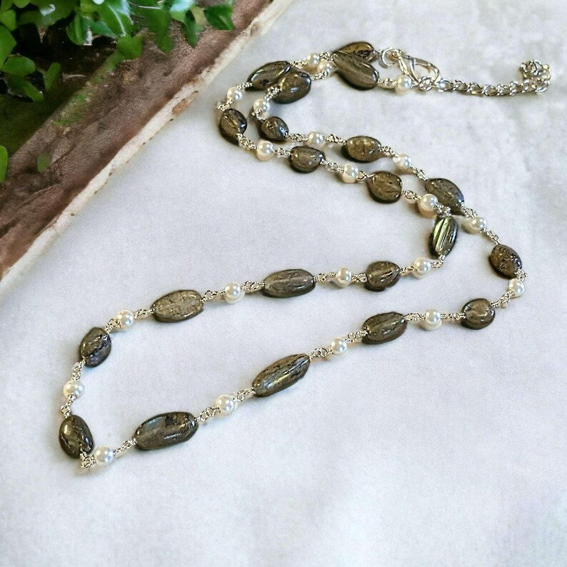 Labradorite Oval Bead and Pearl Necklace, 20 inch - - LadybugfeetDesigns -