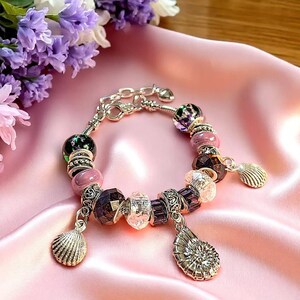 Seashell European beaded bracelet, Silver - - LadybugfeetDesigns -
