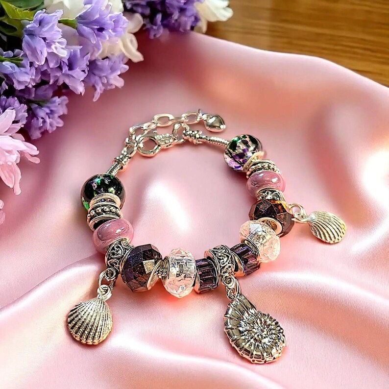 Seashell European beaded bracelet, Silver - - LadybugfeetDesigns -