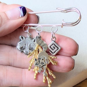 Racoon Safety Pin Brooch, Purse Charm - - LadybugfeetDesigns -