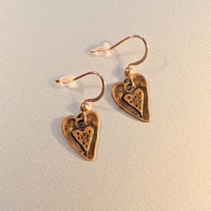 Heart dangle earrings, Copper/Rose Gold - - LadybugfeetDesigns -