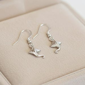 Manta Ray Sterling Silver dangle earrings - - LadybugfeetDesigns -