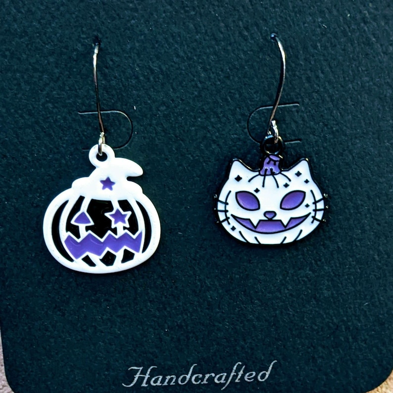 Mismatched Jack-O-Lantern Halloween Earrings IV - - LadybugfeetDesigns -