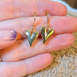 Fancy Heart dangle earrings, Gold - - LadybugfeetDesigns -
