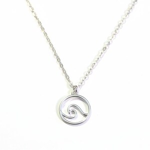 Ocean Wave necklace, 18 inch - Silver - - LadybugfeetDesigns -
