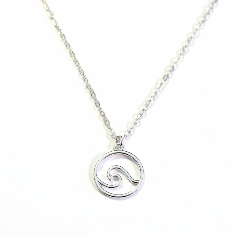 Ocean Wave necklace, 18 inch - Silver - - LadybugfeetDesigns -