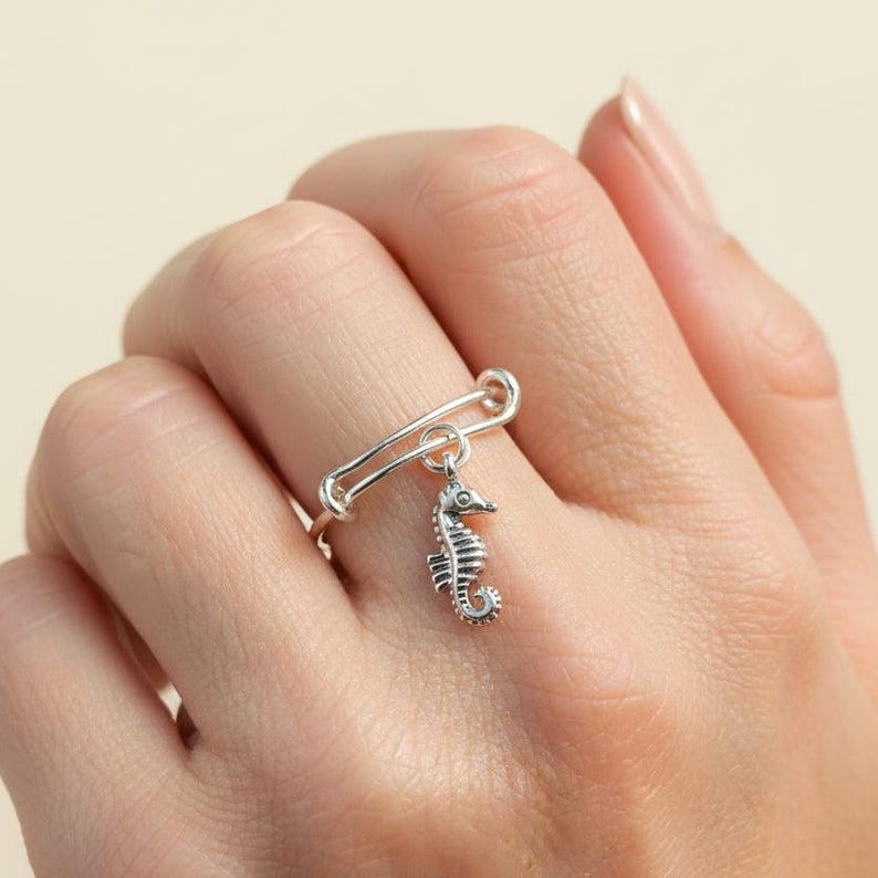 Seahorse Expandable Charm Ring - Silver - - LadybugfeetDesigns -