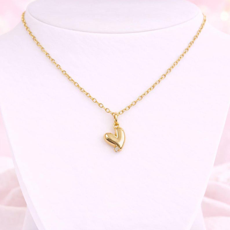 Heart necklace, Gold - 20 inch - - LadybugfeetDesigns -