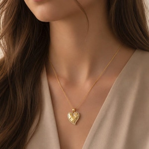 Textured Heart necklace, Gold - 20 inch - - LadybugfeetDesigns -