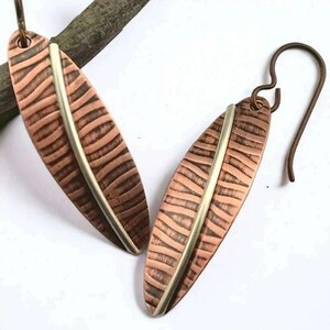 Boho Leaf Copper Dangle Earrings - - LadybugfeetDesigns -