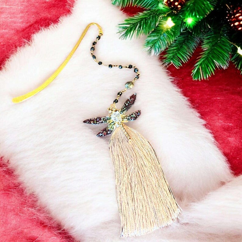 Dragonfly Beaded Bookmark - - LadybugfeetDesigns -