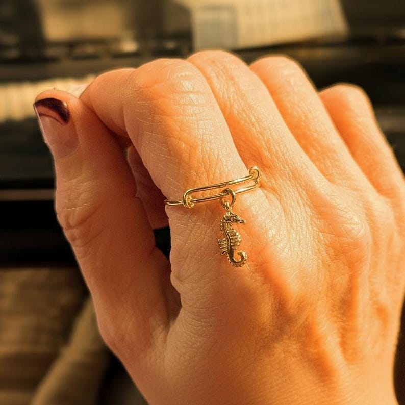 Seahorse Expandable Charm Ring - Gold - - LadybugfeetDesigns -