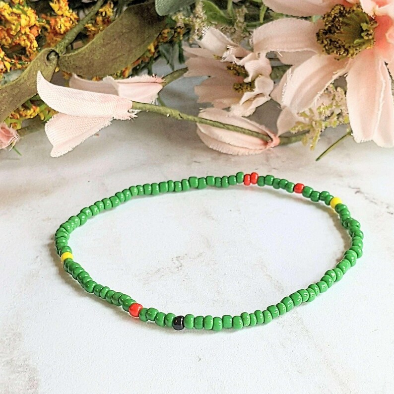 Beaded Stretch Cord Anklet-Green - - LadybugfeetDesigns -