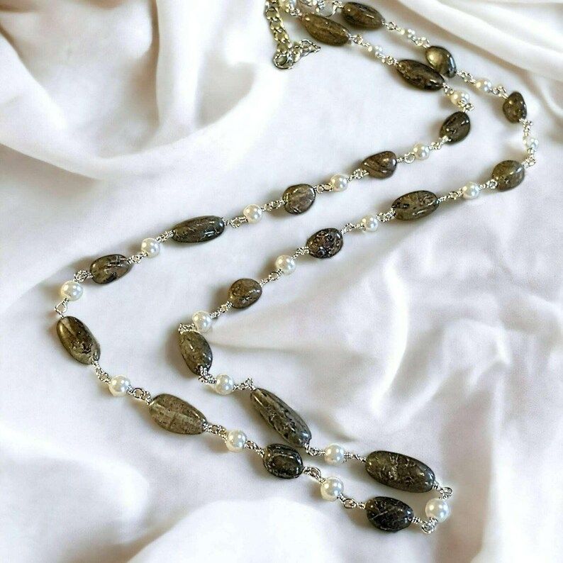 Labradorite Oval Bead and Pearl Necklace, 20 inch - - LadybugfeetDesigns -