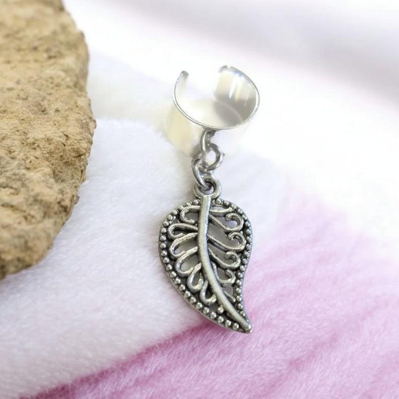 Leaf ear cuff, Silver - - LadybugfeetDesigns -