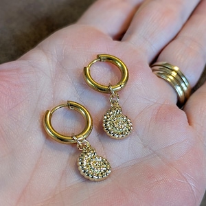 Sea Shell Hoop Earrings, Gold - 10 mm - - LadybugfeetDesigns -