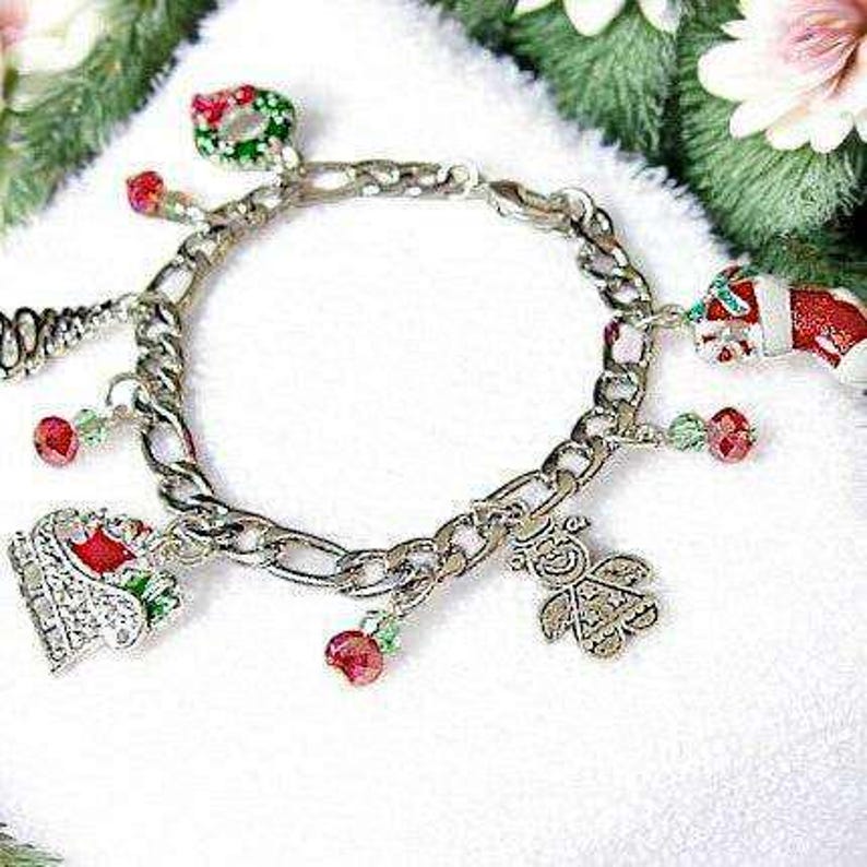 Holiday bracelet, Chain Christmas bracelet - - LadybugfeetDesigns -