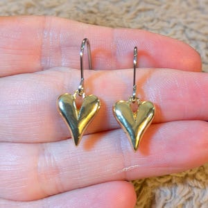 Fancy Heart dangle earrings, Silver - - LadybugfeetDesigns -